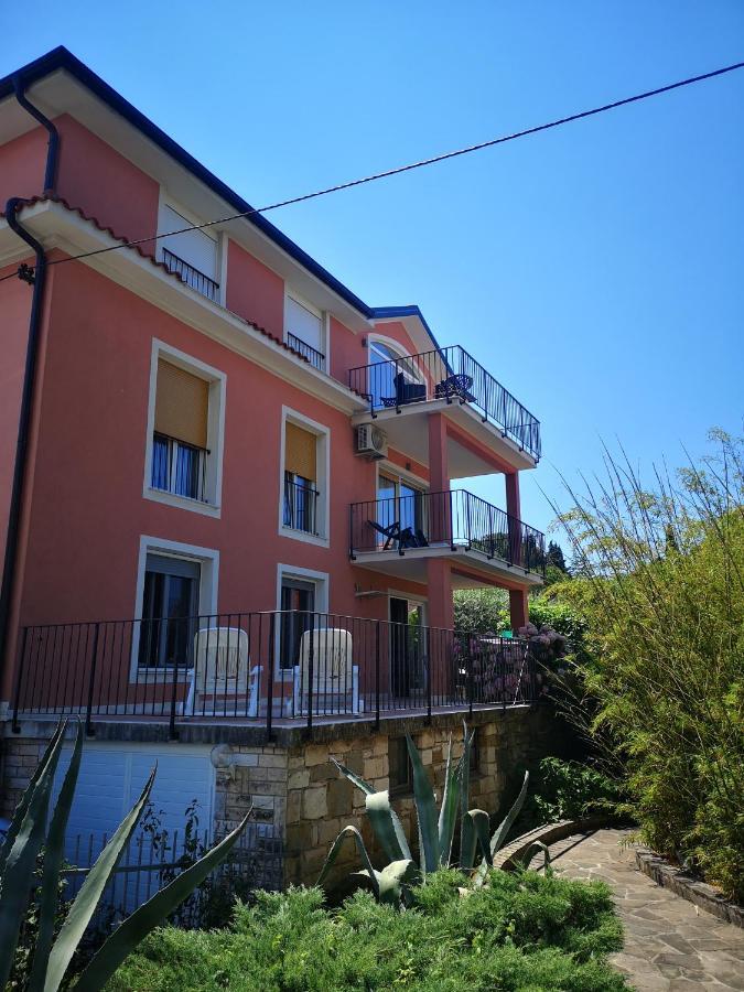 Apartment & Rooms Lilis Izola Kültér fotó